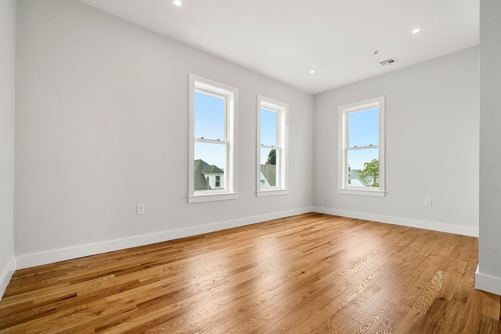 1088 Saratoga St #C Boston — Photo 18 of 22