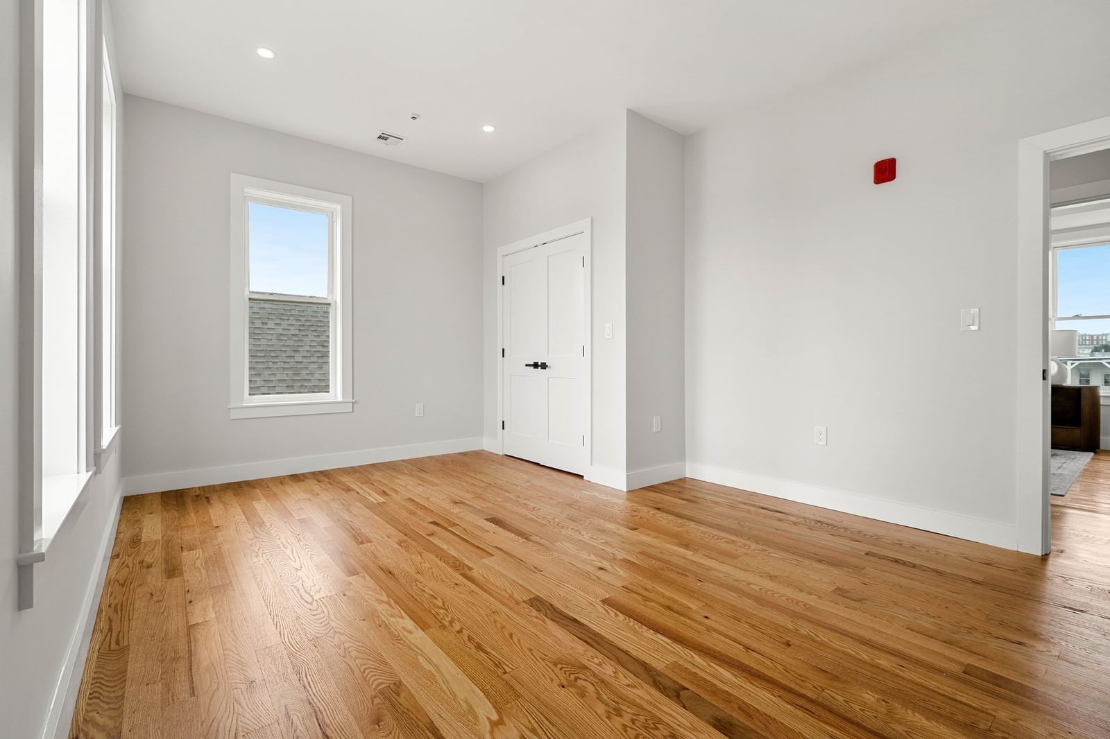 1088 Saratoga St #C Boston — Photo 19 of 22