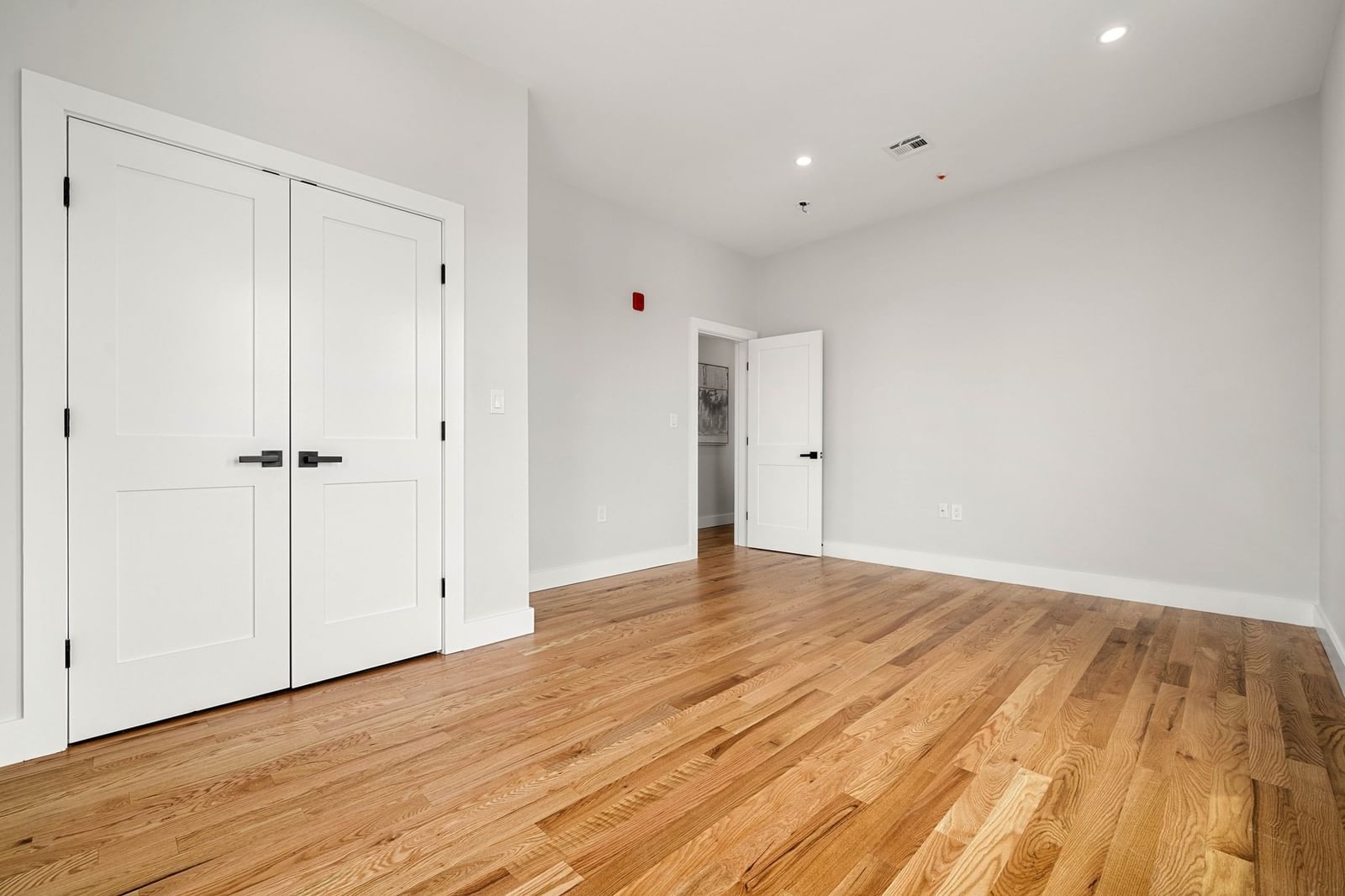 1088 Saratoga St #C Boston — Photo 20 of 22
