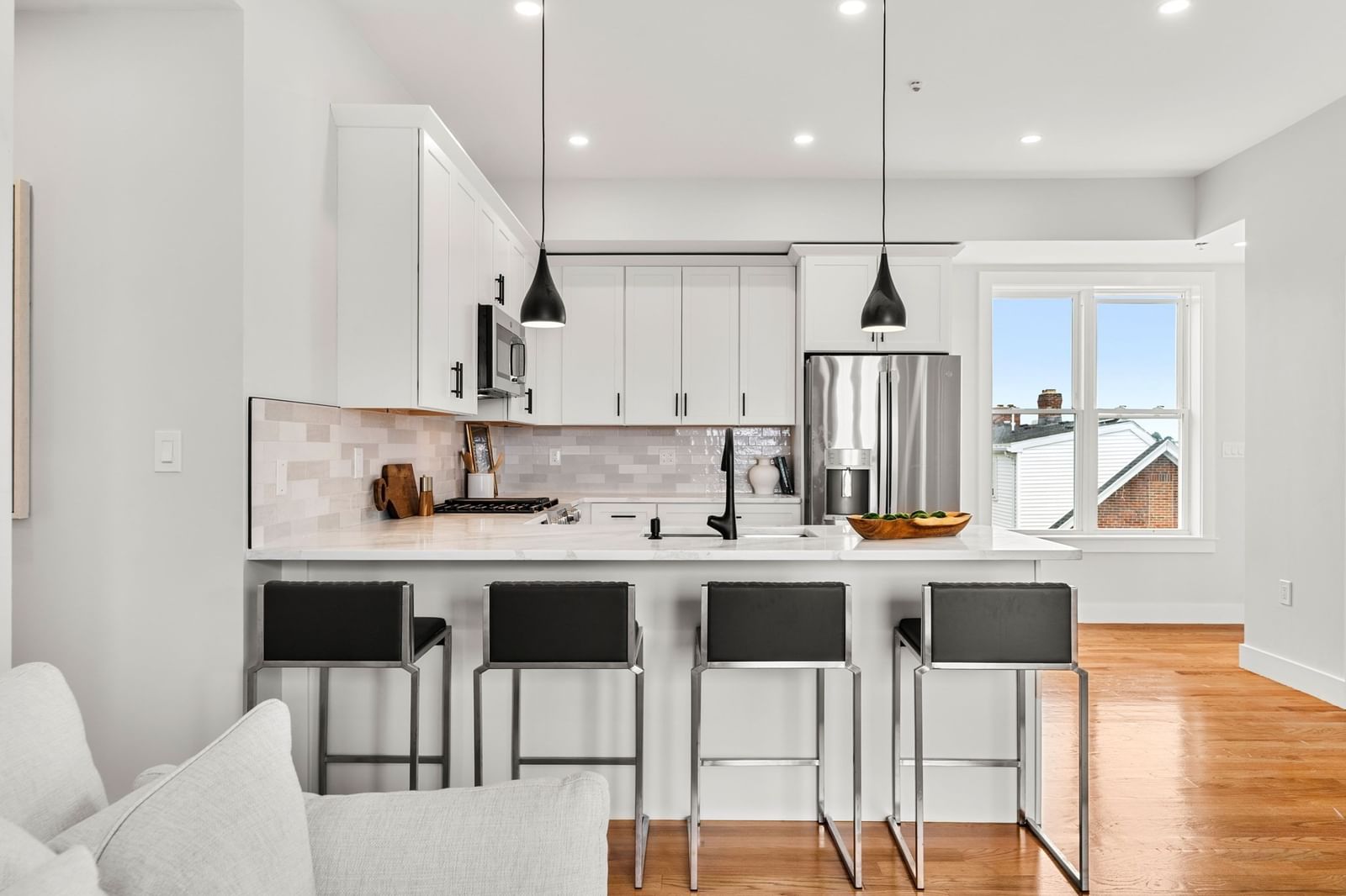 1088 Saratoga St #C Boston — Photo 5 of 22