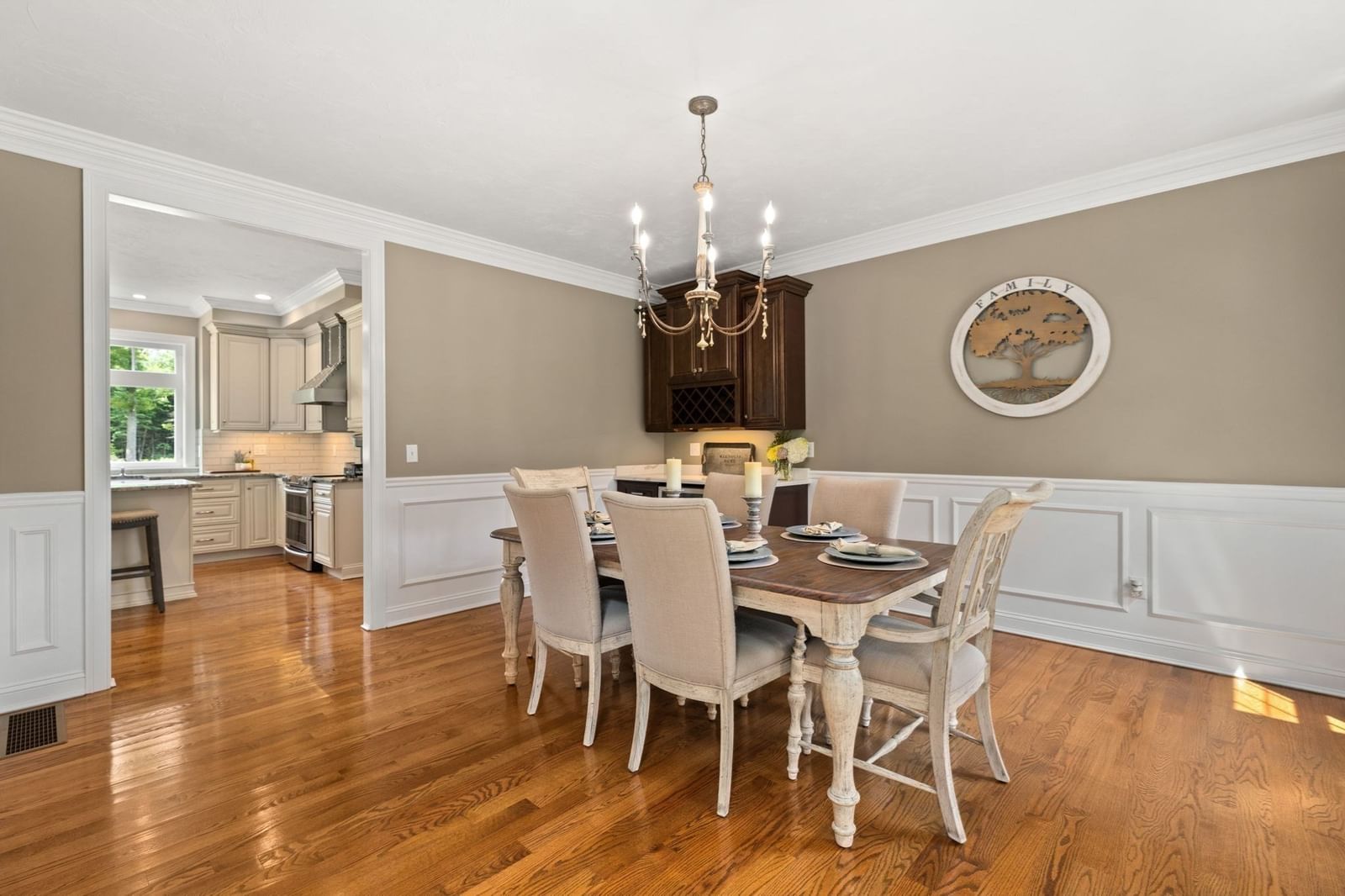 92 Plain St W Berkley — Photo 16 of 40