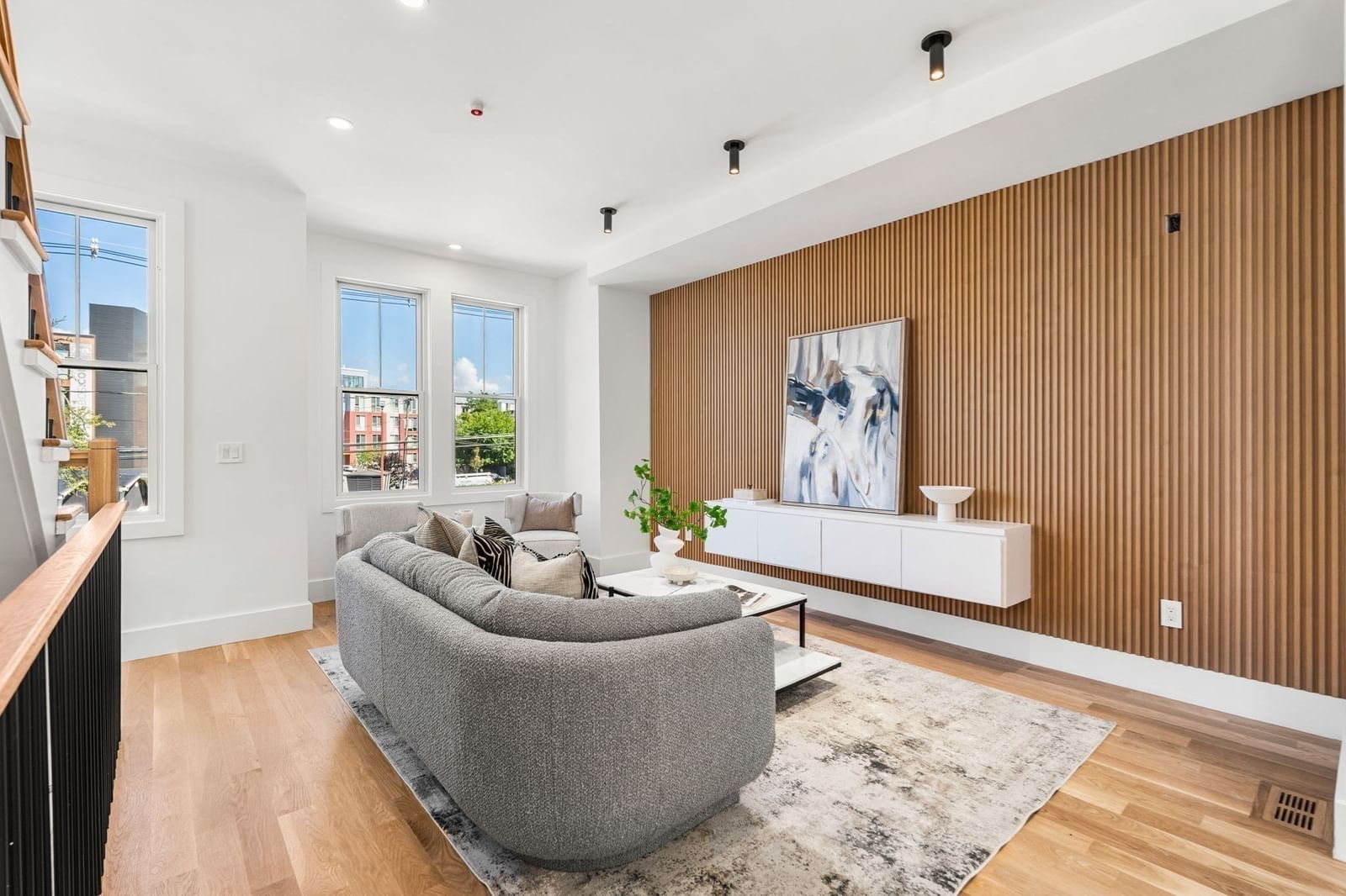 17 Lothrop St #17 Boston — Photo 16 of 36