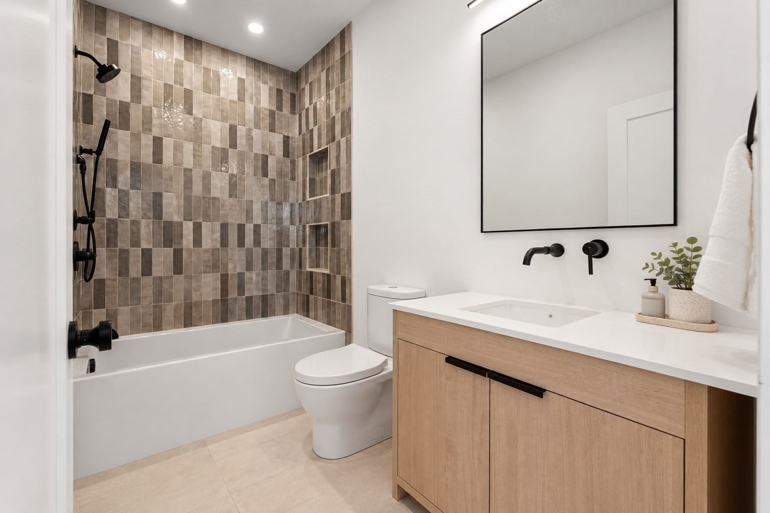 17 Lothrop St #17 Boston — Photo 24 of 36