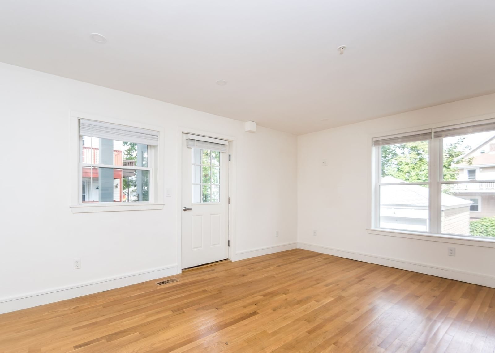 92 Brown Street #1 Waltham — Photo 3 of 17