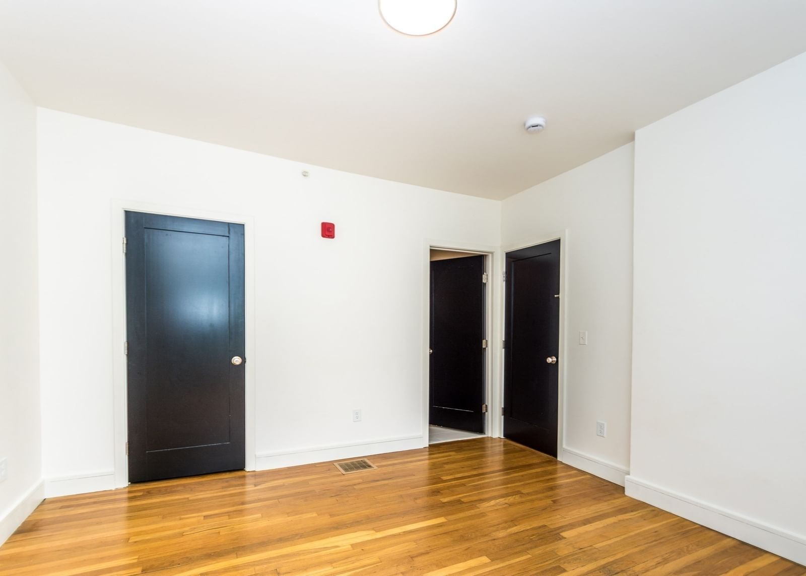 92 Brown Street #1 Waltham — Photo 9 of 17