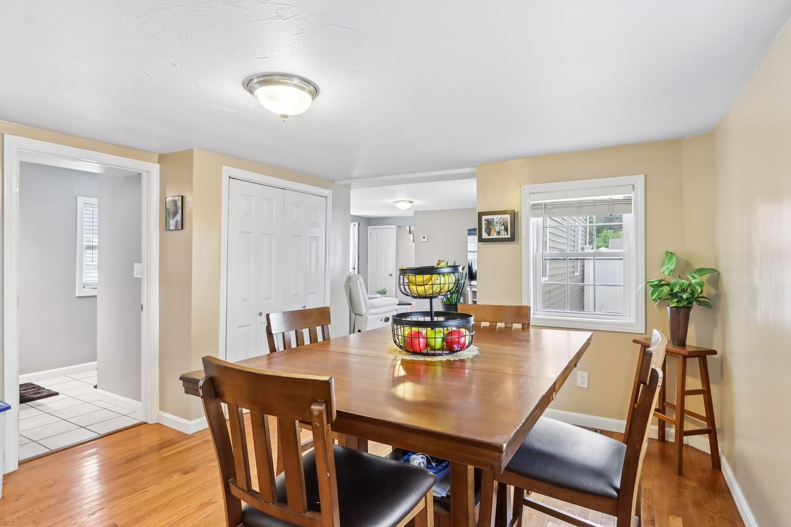 281 Washington St Taunton — Photo 5 of 31