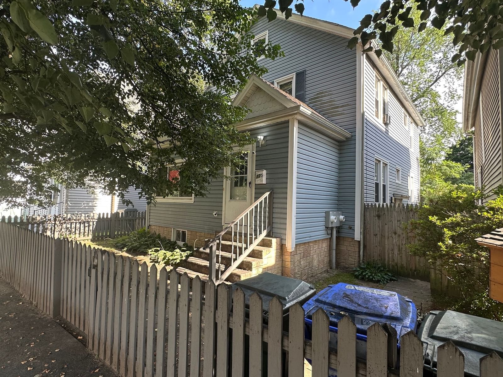173-175 Johnson Street Springfield — Photo 2 of 32