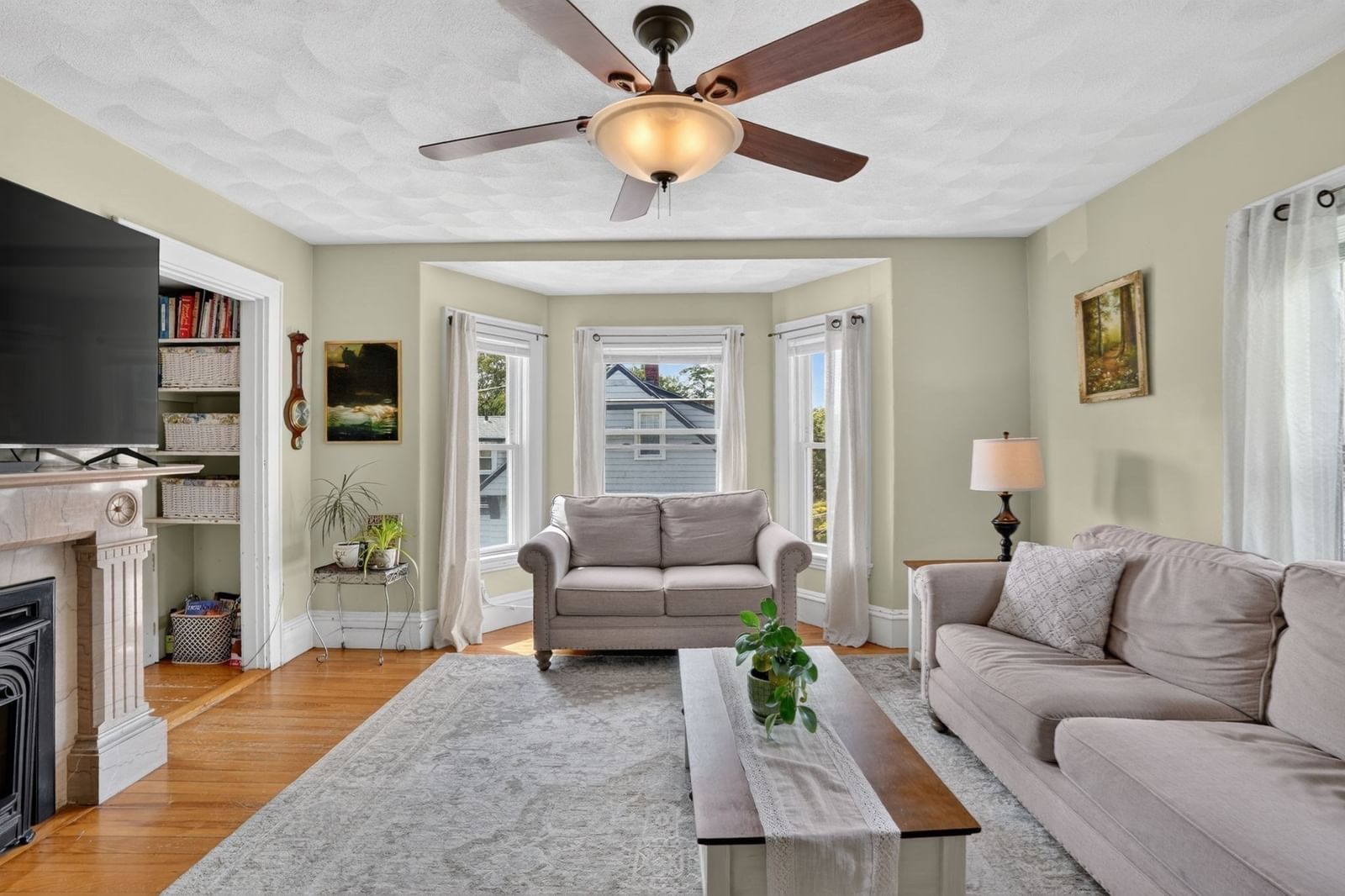 53 Irving St Medford — Photo 7 of 42