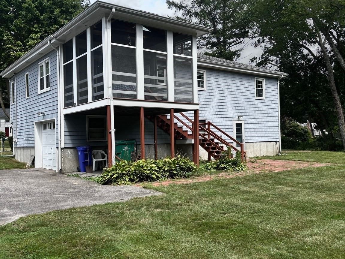 33 Chartley Brook Ln Attleboro — Photo 4 of 26