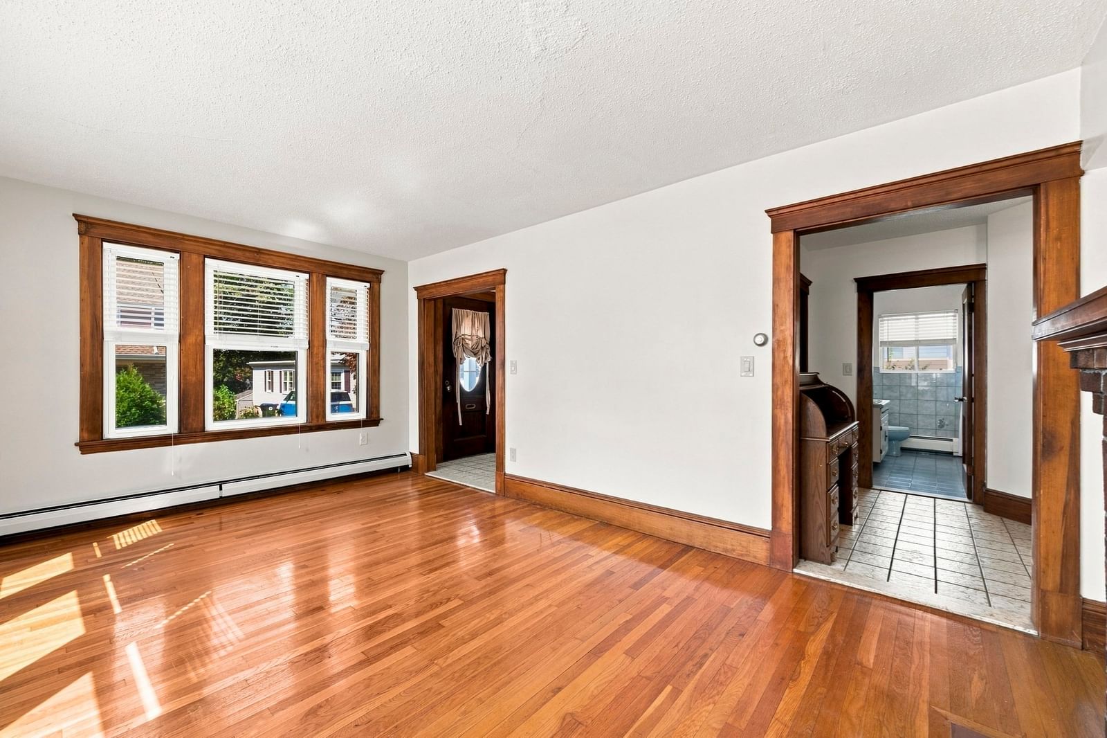 9 Gregg St Beverly — Photo 13 of 40