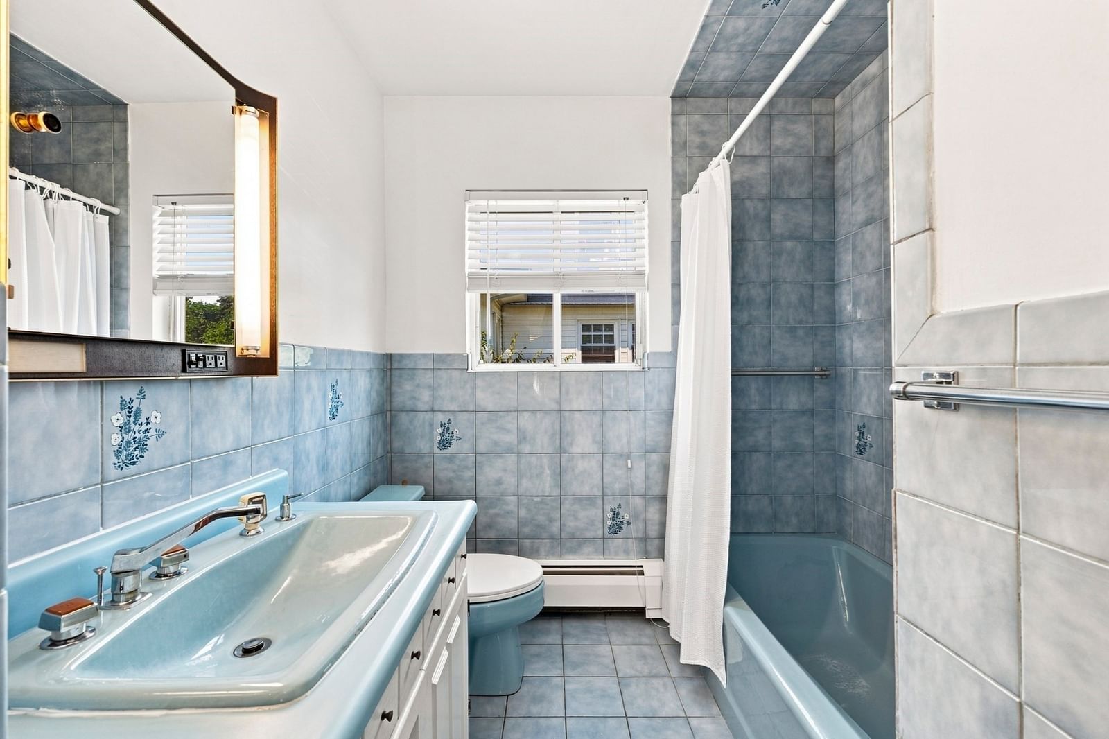 9 Gregg St Beverly — Photo 20 of 40