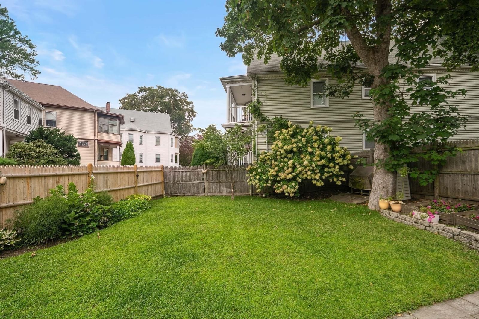 50 Columbia St Swampscott — Photo 7 of 39