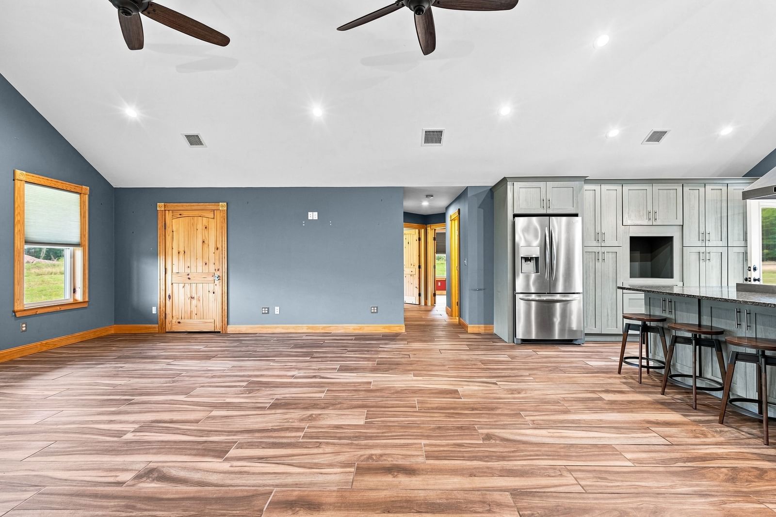 21 Cushing Ln Acushnet — Photo 4 of 37