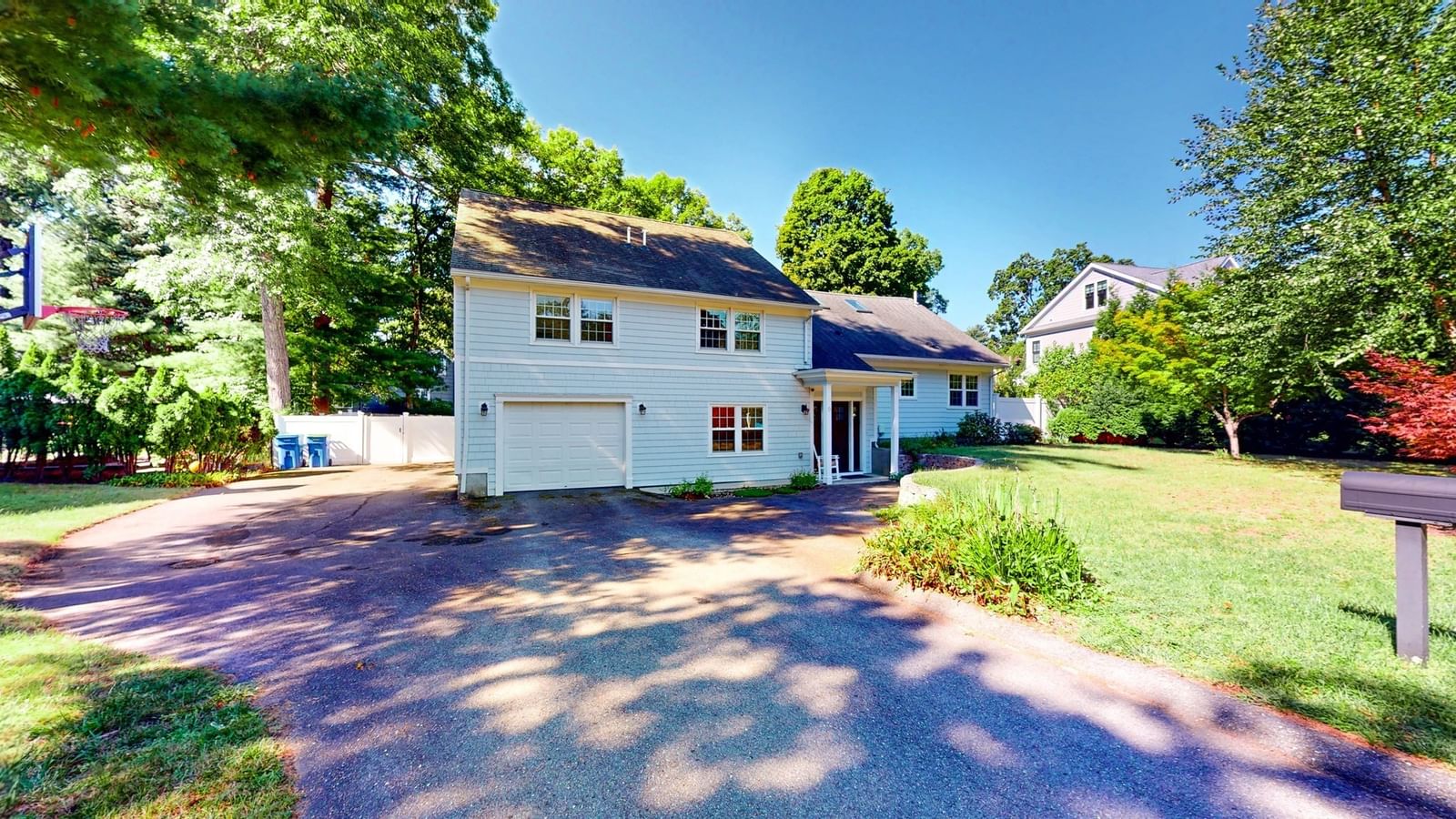 9 Fells Circle Wellesley — Photo 2 of 27
