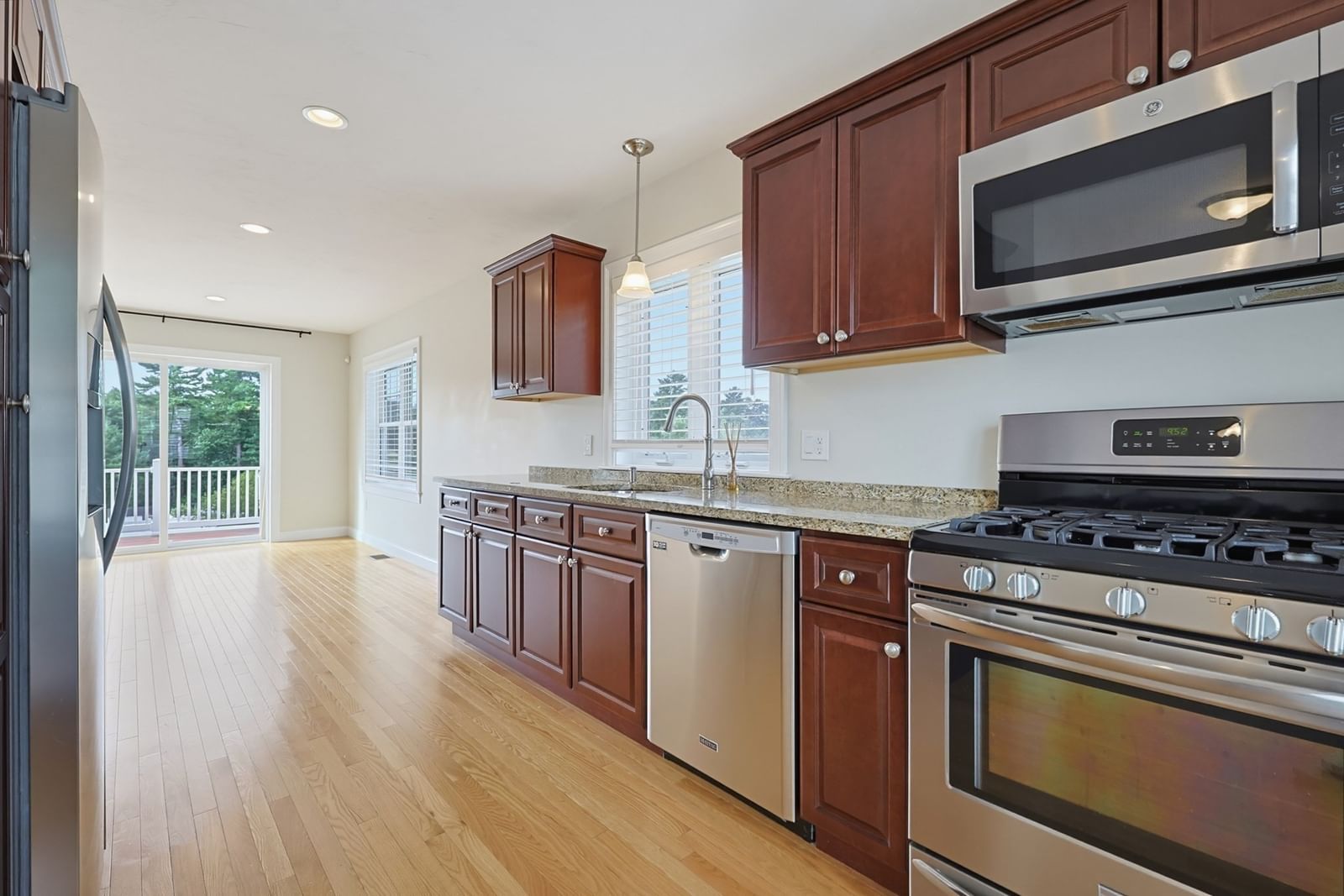 1449 Main St #4 Hanson — Photo 8 of 41