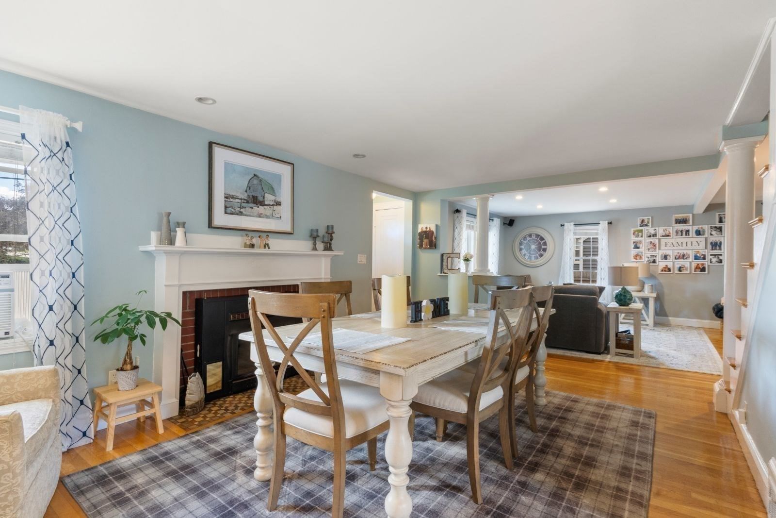 22 Aberdeen Ave Waltham — Photo 6 of 38