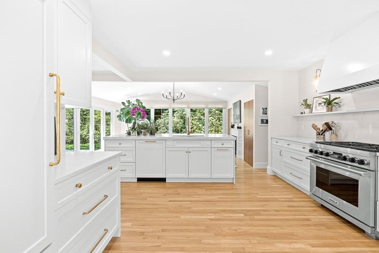 39 Fairbanks Ave Wellesley — Photo 10 of 42