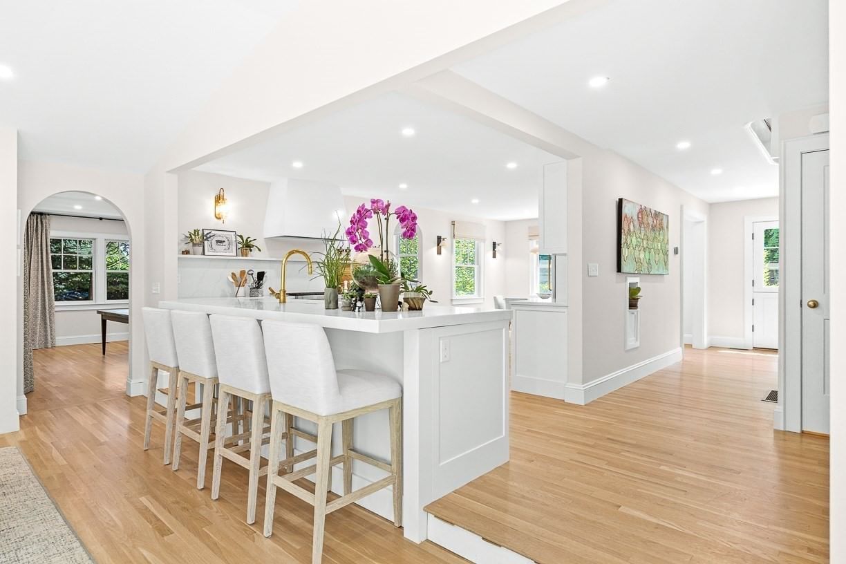 39 Fairbanks Ave Wellesley — Photo 13 of 42
