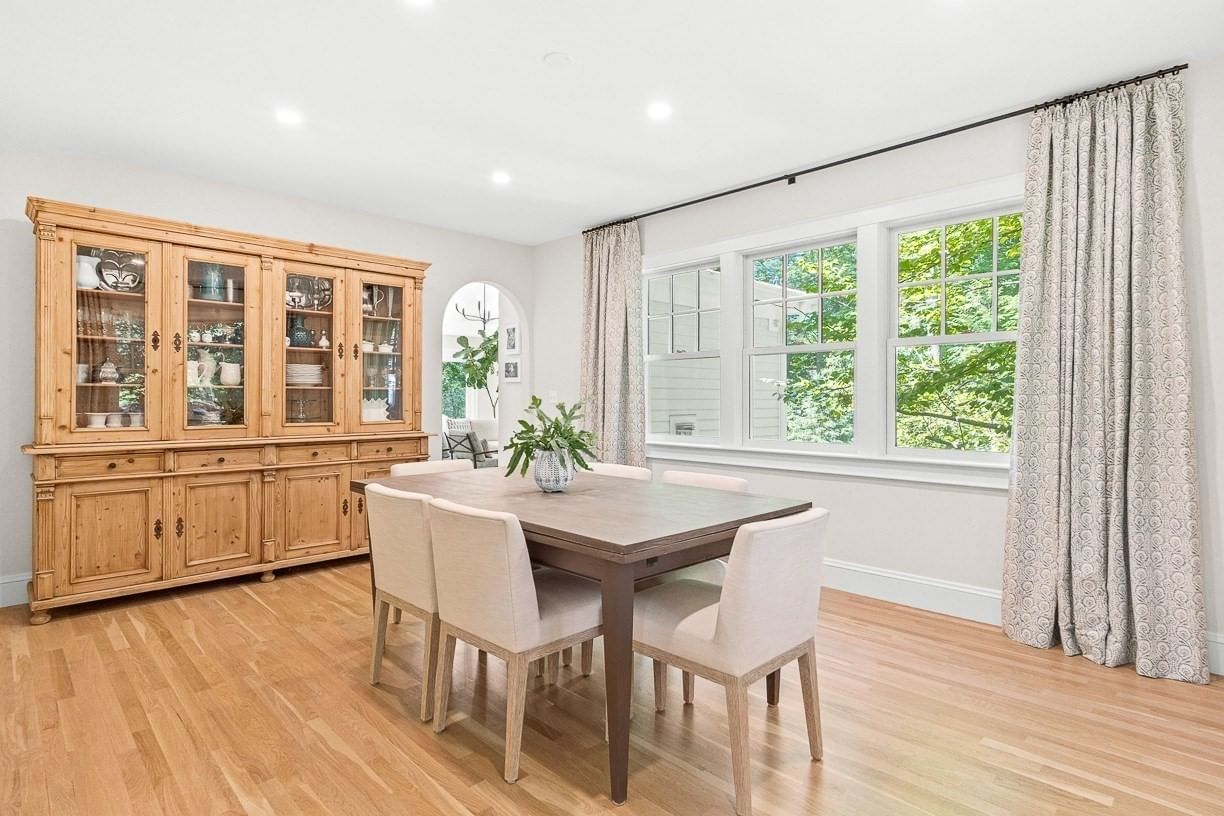39 Fairbanks Ave Wellesley — Photo 18 of 42