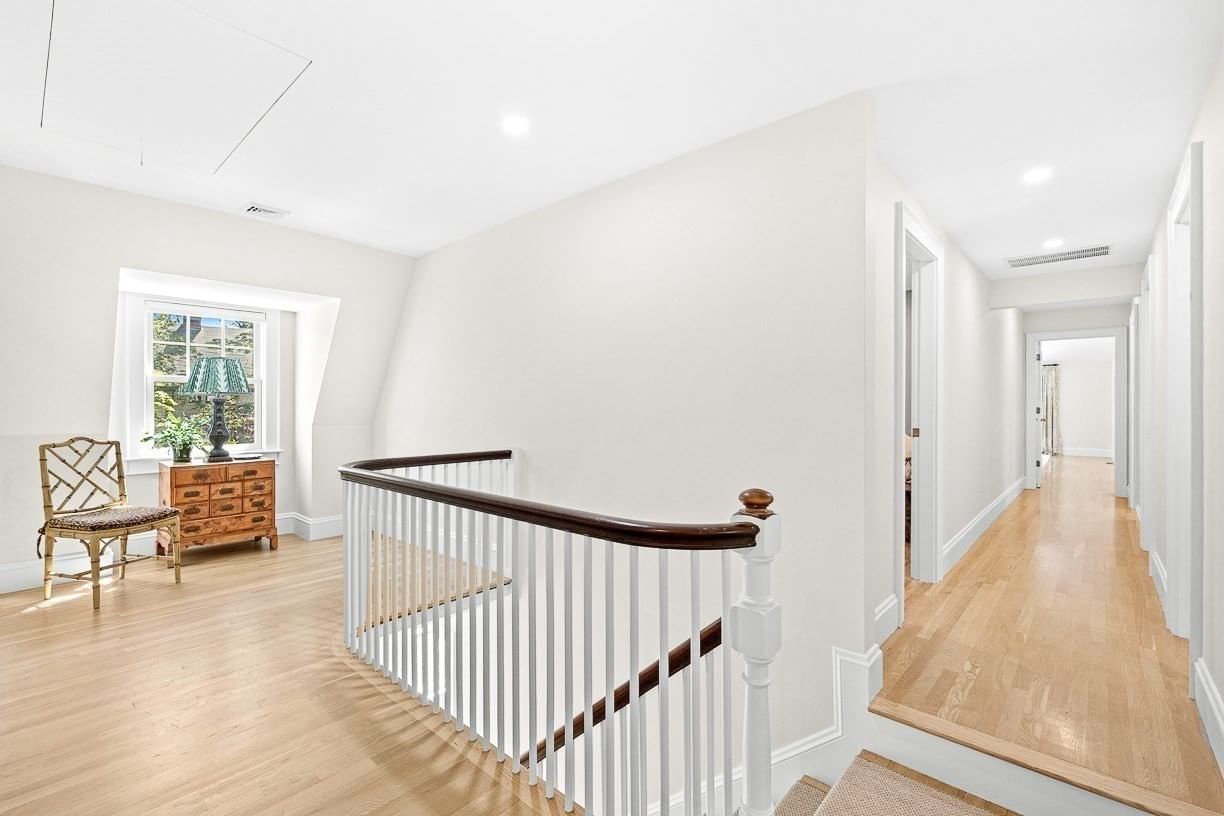 39 Fairbanks Ave Wellesley — Photo 20 of 42