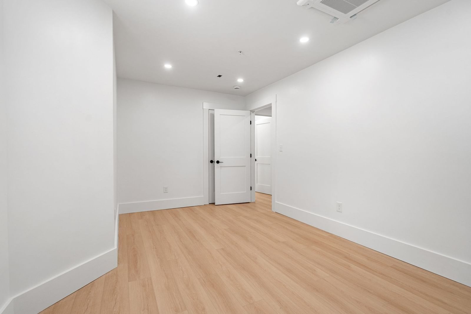 151 Townsend #2 Boston — Photo 17 of 23