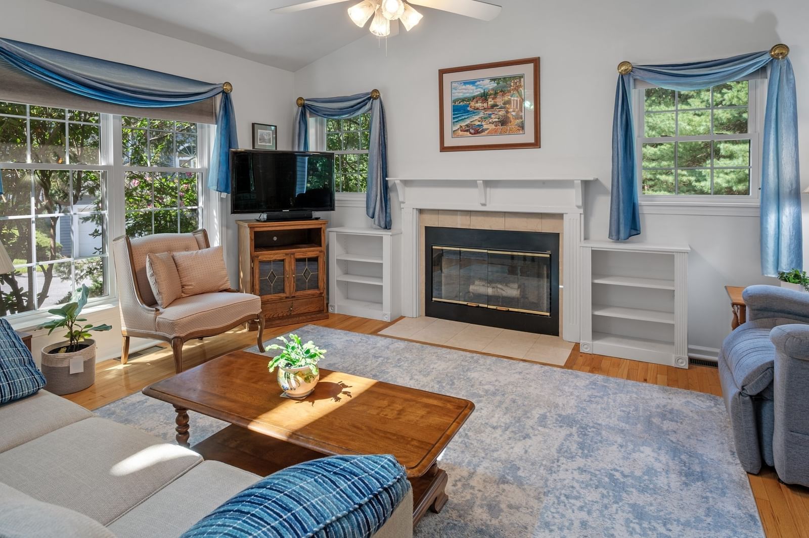 9 Bishops Forest Dr #9 Waltham — Photo 2 of 19
