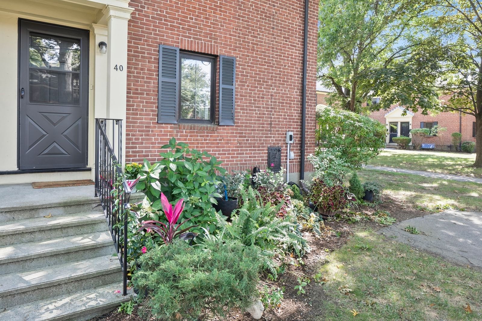 40 Pierce Rd #40 Watertown — Photo 3 of 32