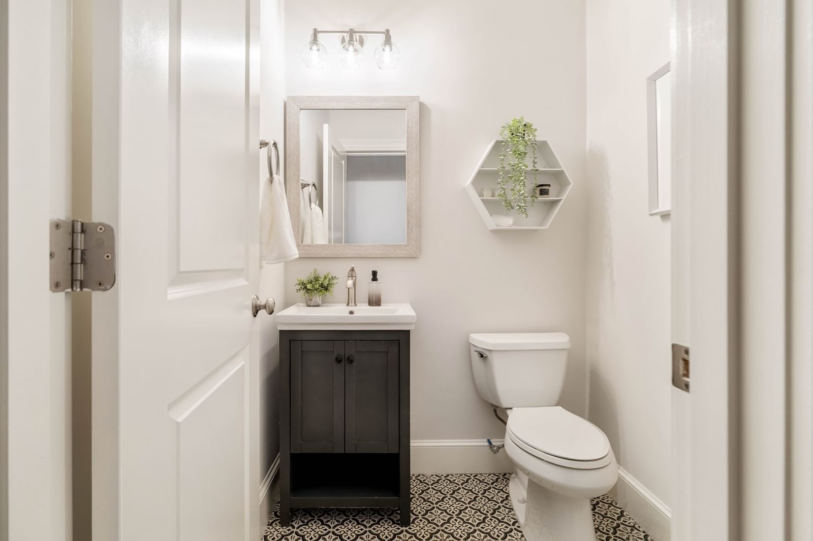 16 Cudworth Street #16 Medford — Photo 20 of 31