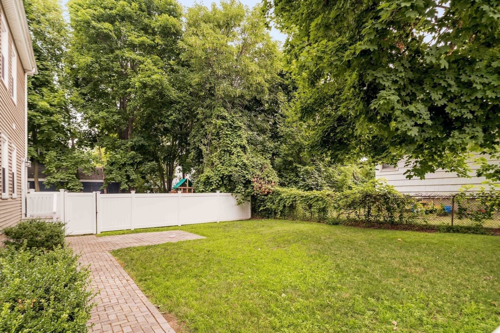 16 Cudworth Street #16 Medford — Photo 31 of 31
