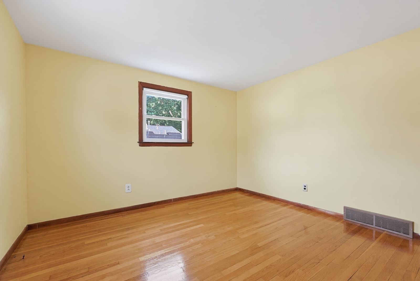 135 Crane St Dedham — Photo 15 of 28