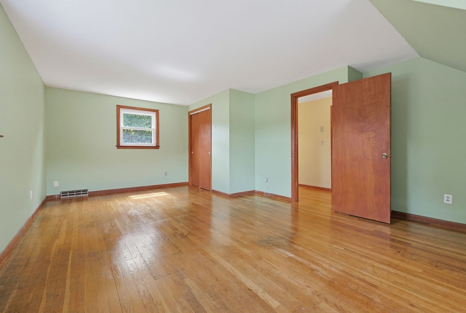 135 Crane St Dedham — Photo 20 of 28