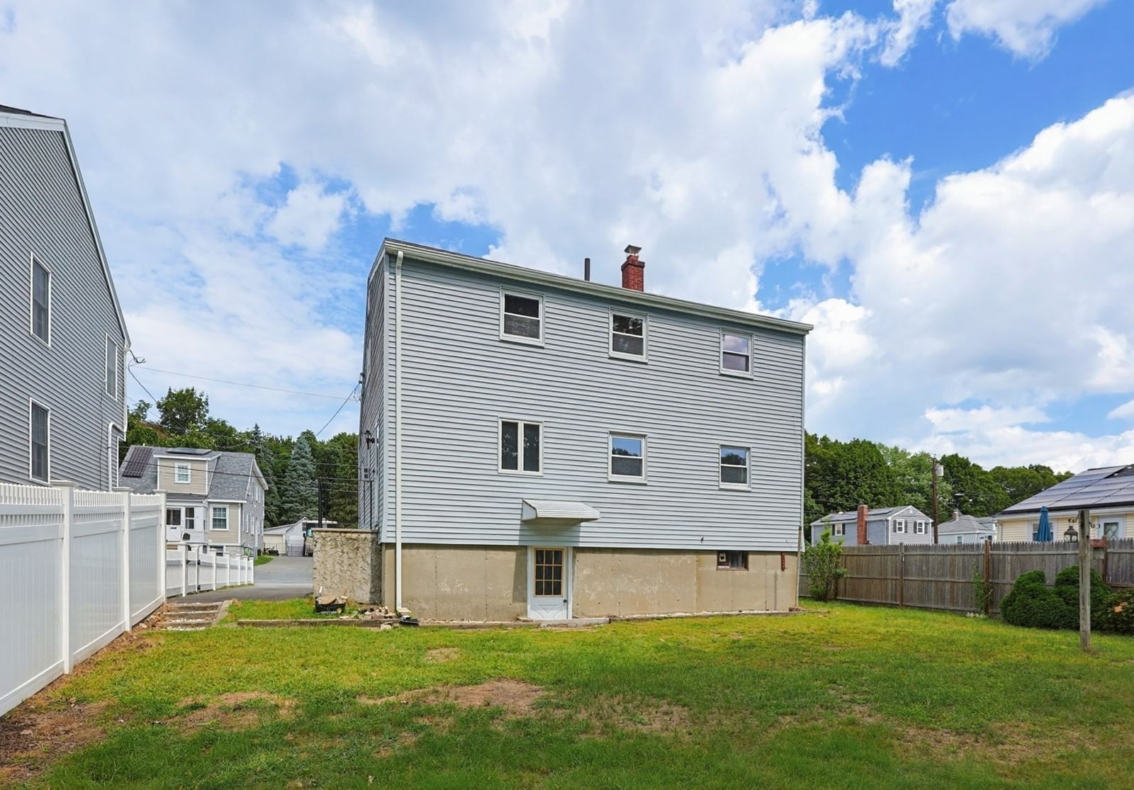 135 Crane St Dedham — Photo 3 of 28