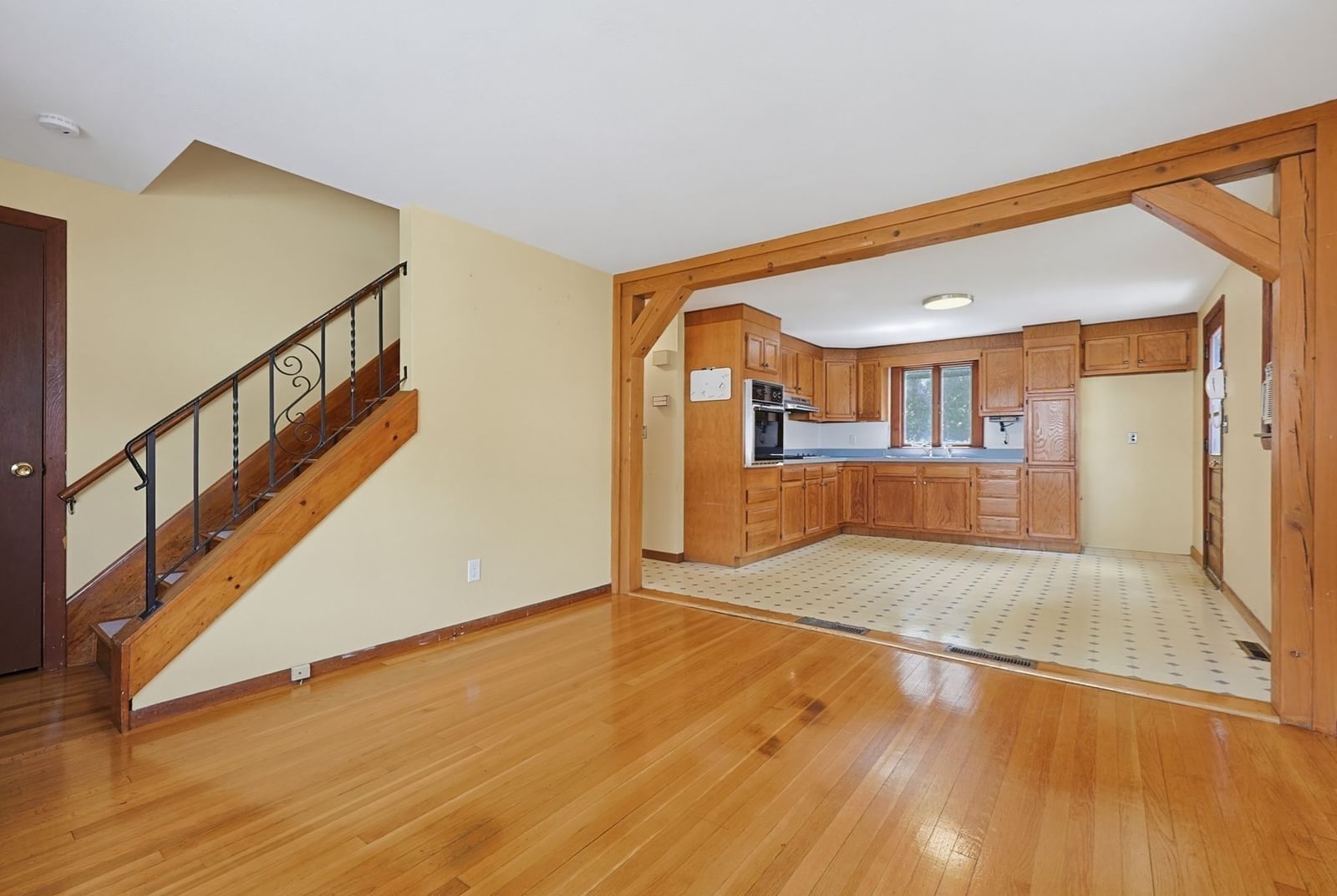 135 Crane St Dedham — Photo 8 of 28