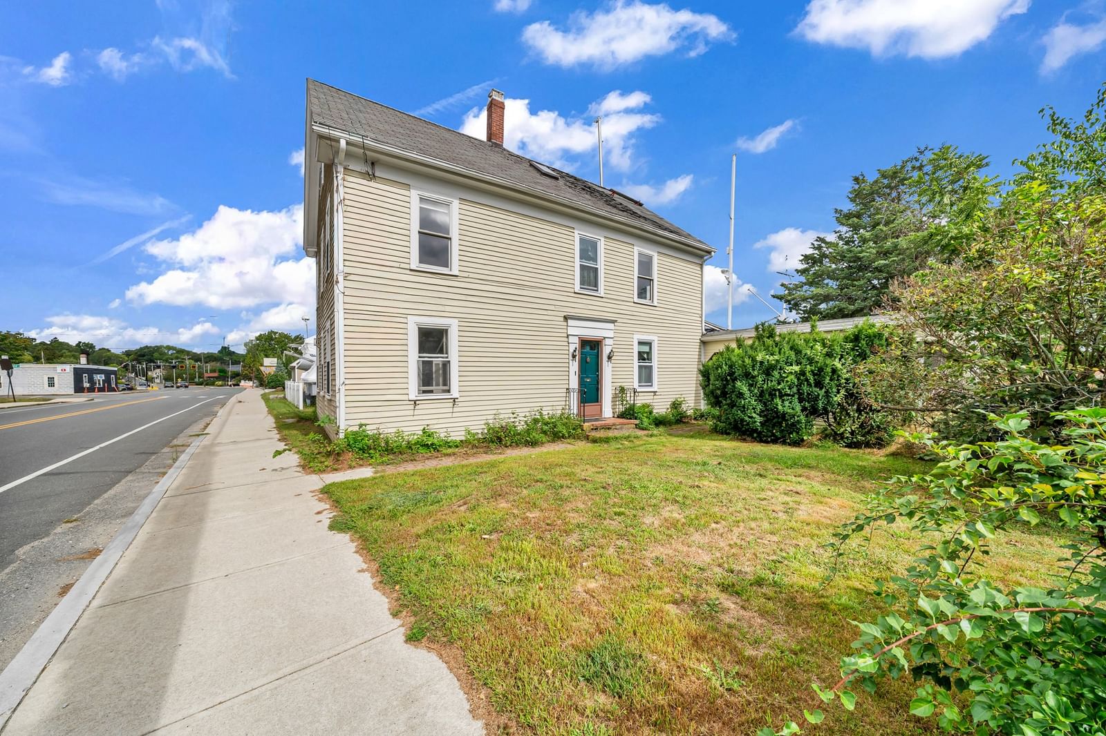 360 Merrimac Newburyport — Photo 3 of 42
