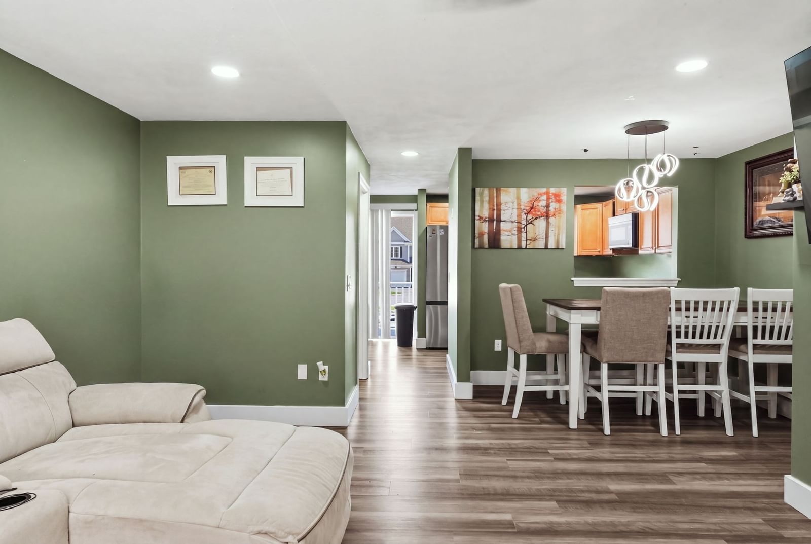 47 Lawn St #47 Attleboro — Photo 9 of 40