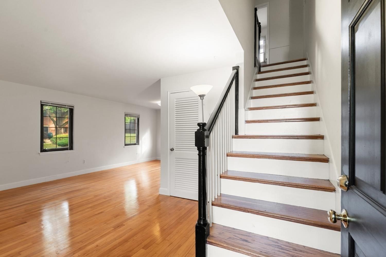 14 Grant Ave #14 Watertown — Photo 3 of 31