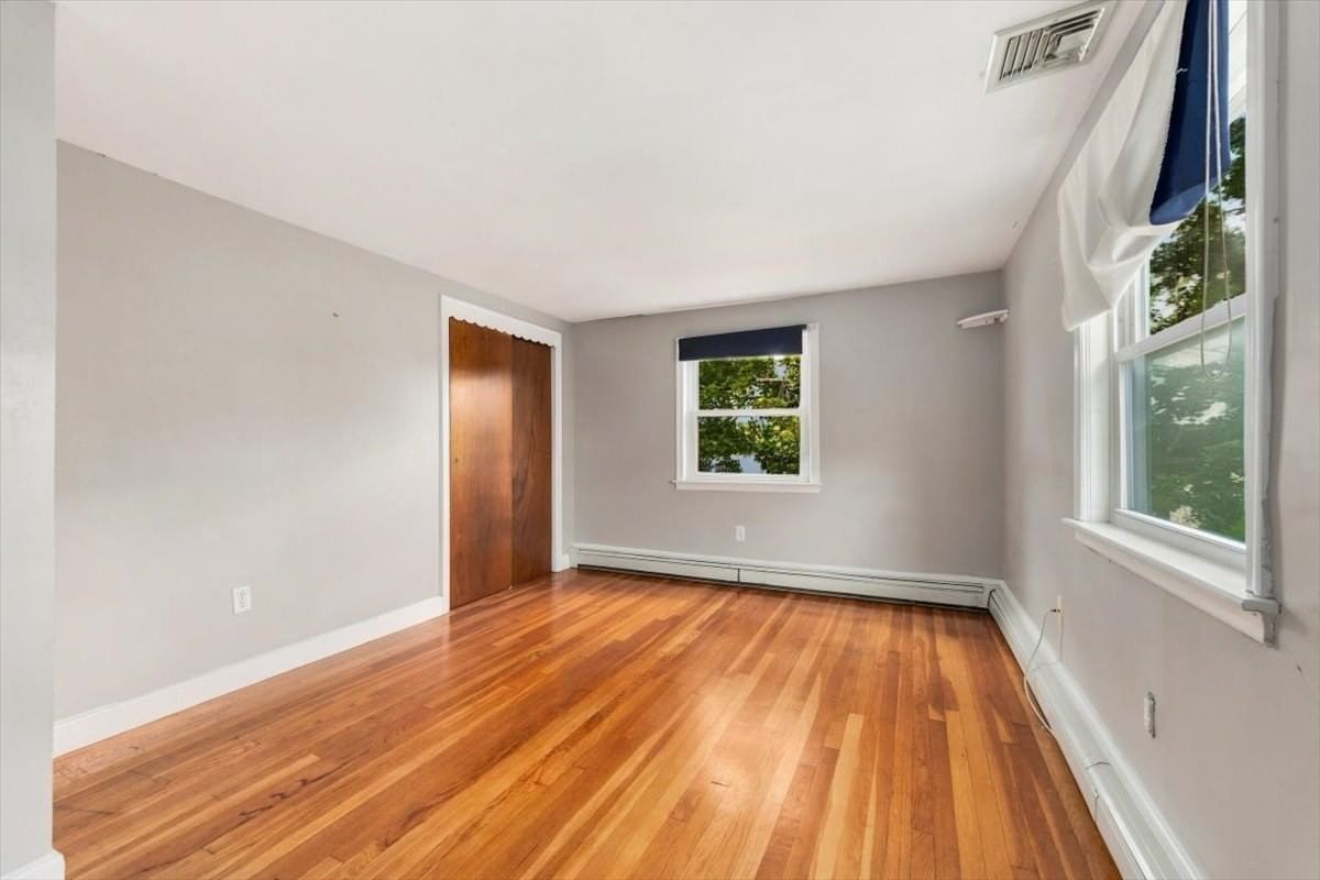 12 Woodbine Ave Pembroke — Photo 16 of 25