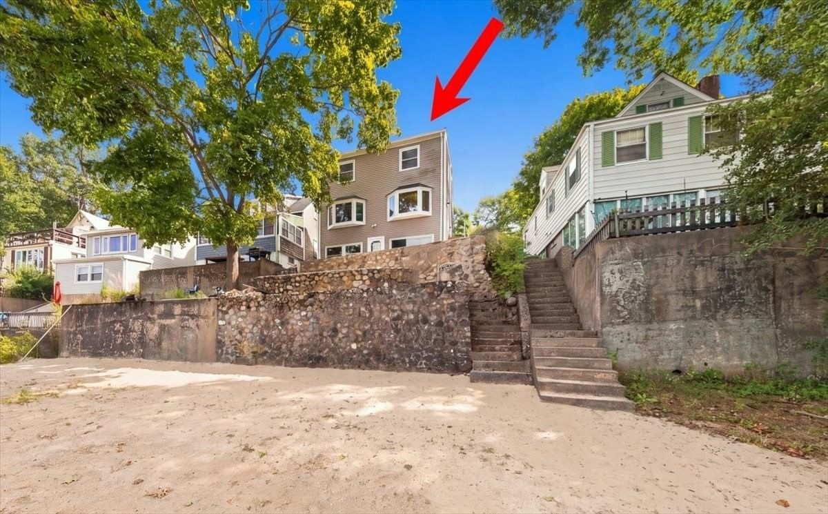 12 Woodbine Ave Pembroke — Photo 3 of 25