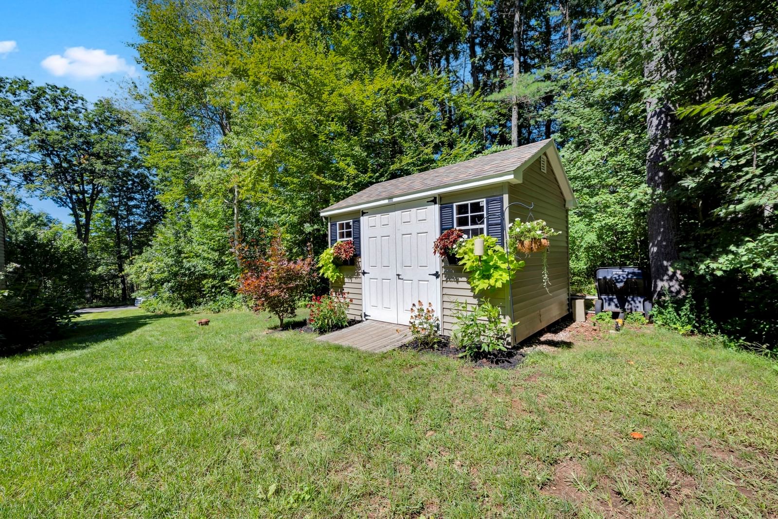 6 Barrett Rd North Brookfield — Photo 22 of 30