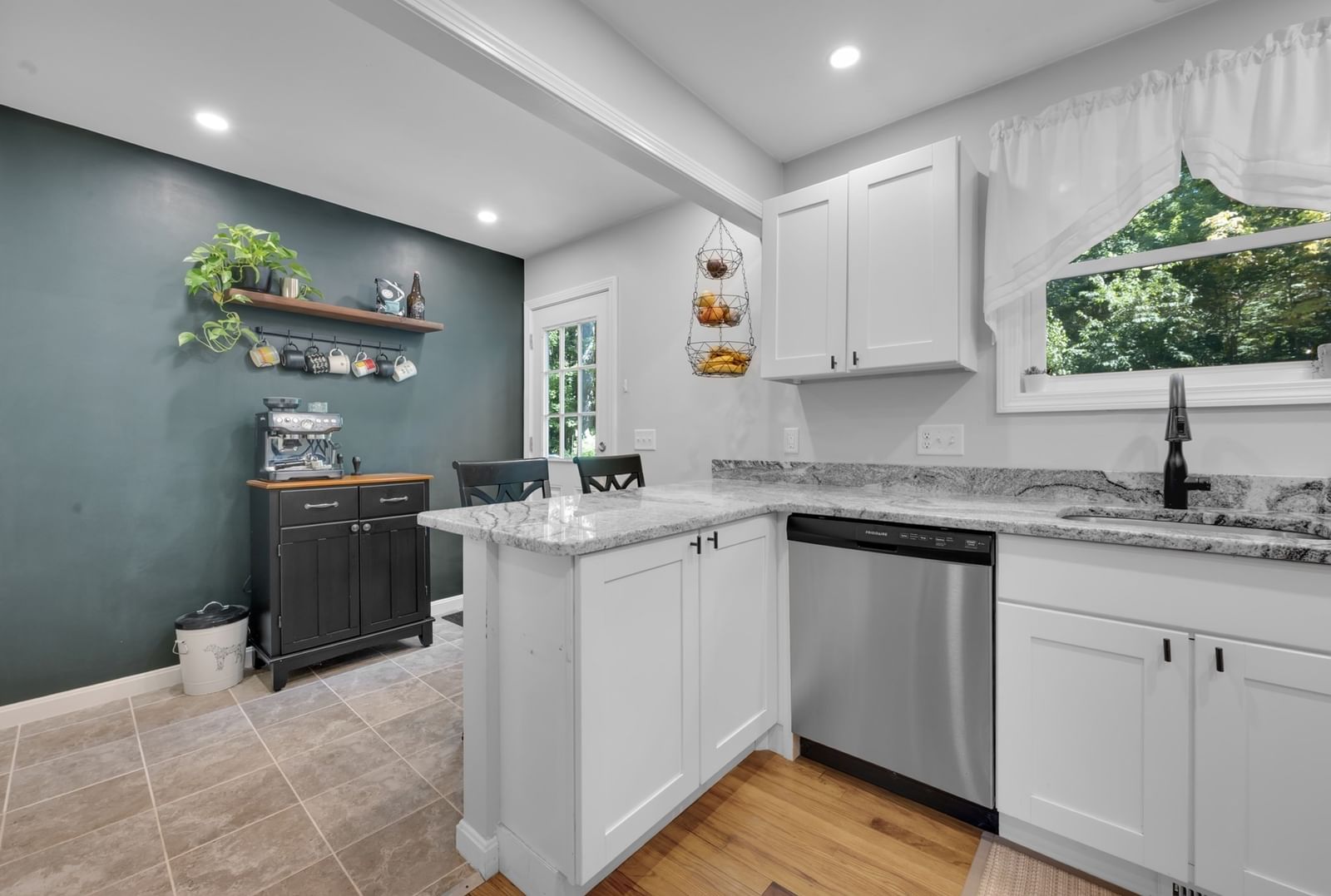 6 Barrett Rd North Brookfield — Photo 7 of 30
