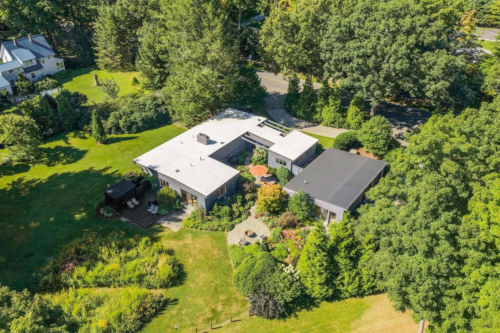 240 Concord Rd Lincoln — Photo 41 of 42
