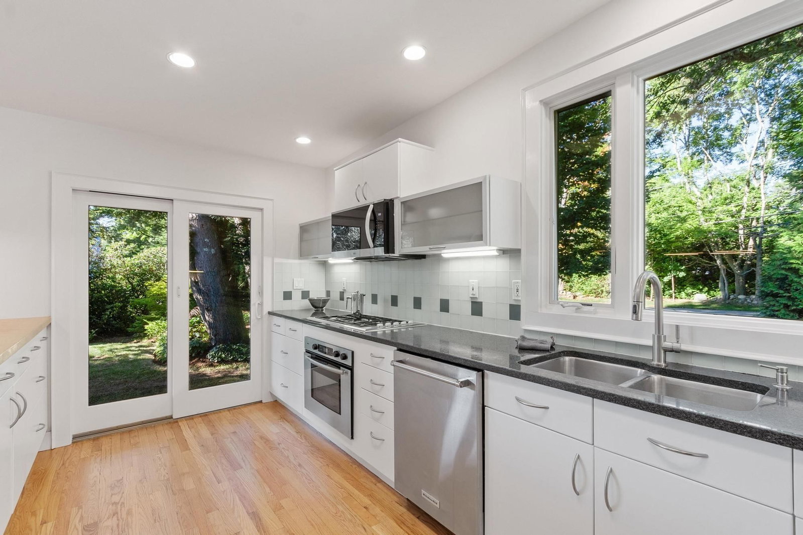 240 Concord Rd Lincoln — Photo 9 of 42