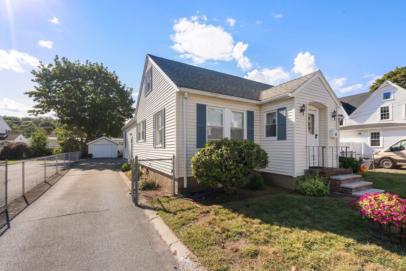 64 County St Peabody — Photo 2 of 26