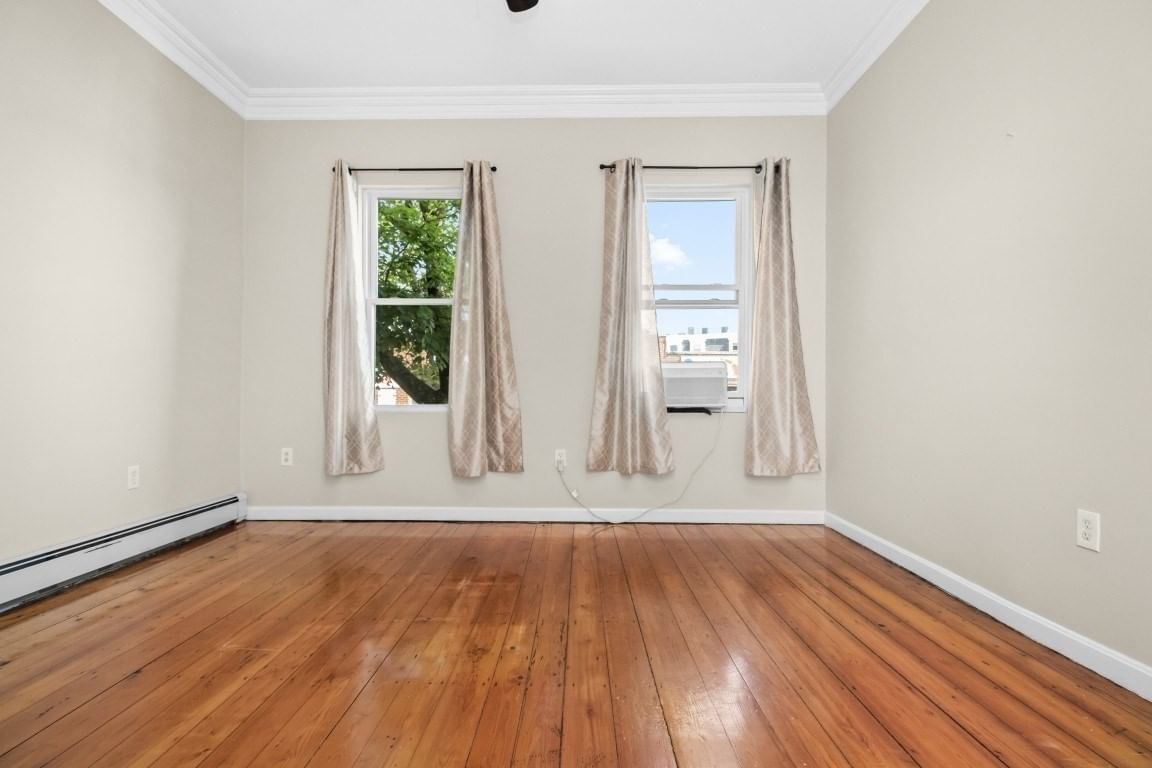 421 E 3rd St #1 Boston — Photo 13 of 27