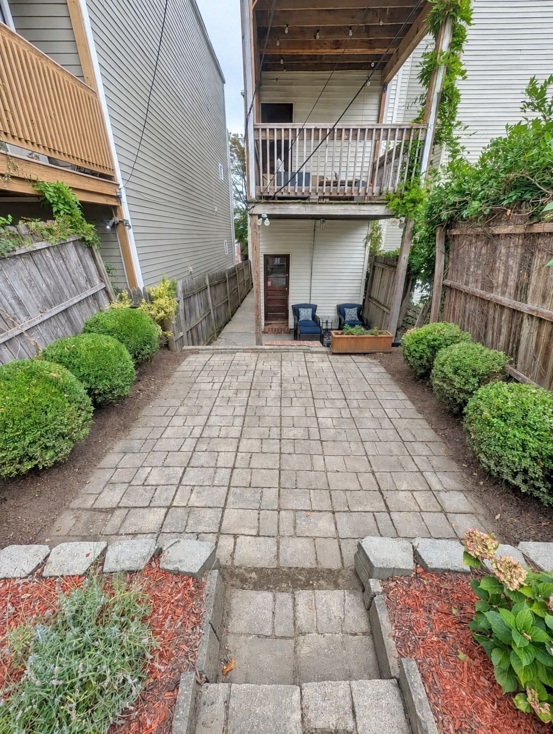 421 E 3rd St #1 Boston — Photo 24 of 27