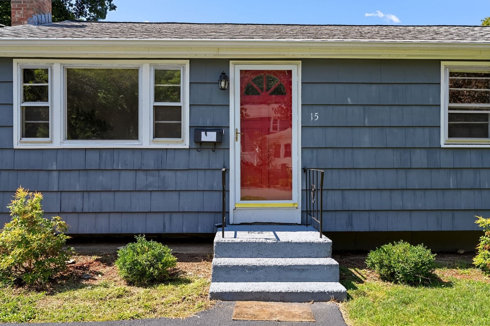 15 Bradford St Stoughton — Photo 4 of 42