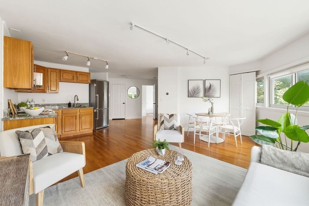 348 Franklin St #3A Cambridge — Photo 2 of 22