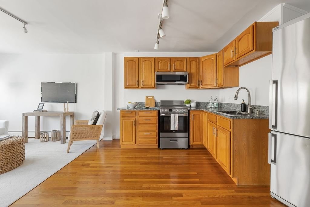 348 Franklin St #3A Cambridge — Photo 5 of 22