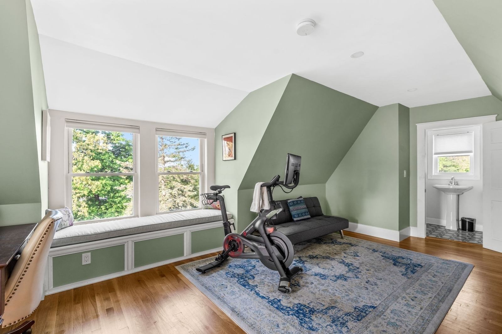 186 Temple St Boston — Photo 23 of 42
