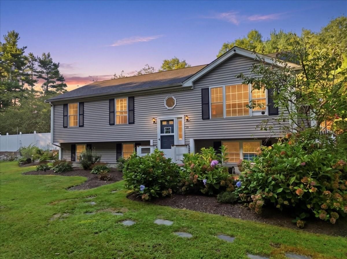 Property at 15 Old Center St, Middleboro, MA 02346